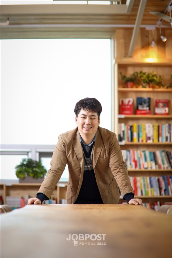 SNS문화진흥원 사단법인 정식 승인,  SNS작가 1호 이창민 초대 이사장 선임