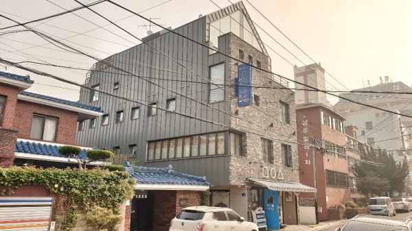 제주신혼여행선물 모이소 원데이클래스 작가들을 위한 상생활동 중