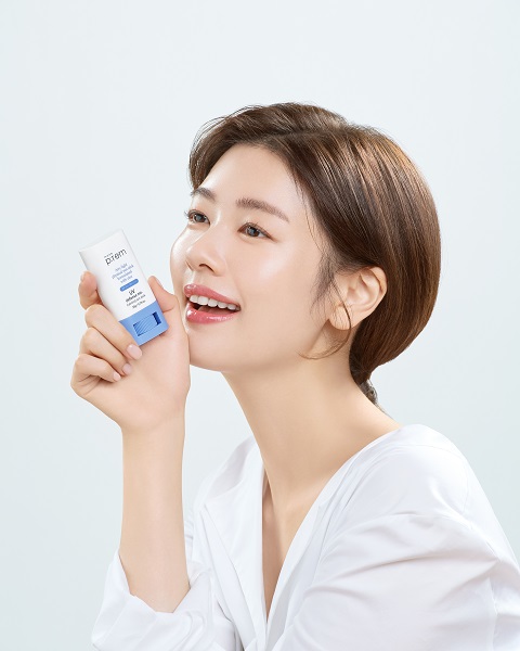 메이크프렘, 유브이 디펜스 미 카밍 선스틱 출시
