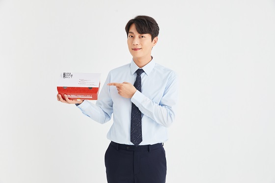 치킨 프랜차이즈 당치땡, 하이라이트 멤버 윤두준 모델로 선정