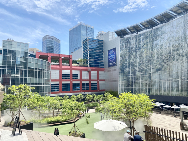 여가·쇼핑·문화 친환경 복합문화공간으로 우뚝 선 아이파크몰... MZ세대 잡아라