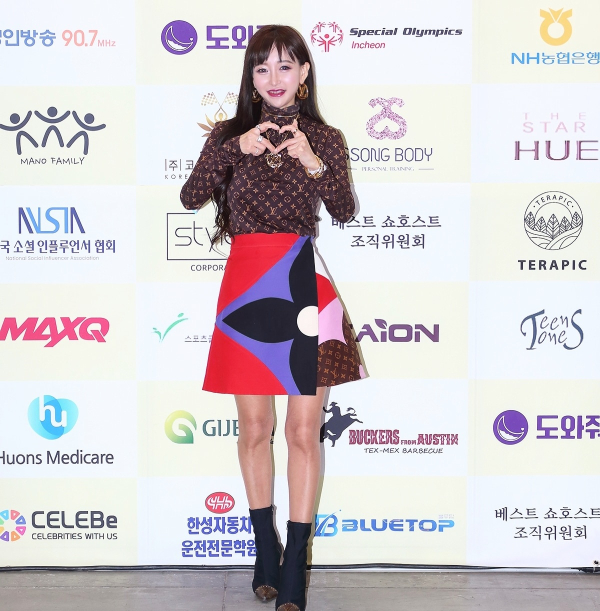 [포토] 2022 제 1회 빌리버리 크리에이터 어워즈, 올리비아킴 베스트 엔터테인먼트 상 수상
