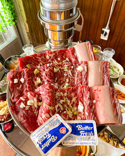 한빈에프앤비 고한빈 대표, 소왕갈비 브랜드 화춘가든 런칭…레트로 감성부터 추억공략 나서