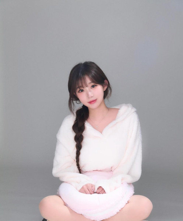 이주은, 내추럴한 일상 속 순수한 매력으로 시선 사로잡아
