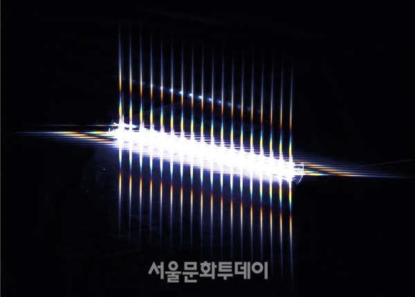 IVAAIU city, LET THERE BE LIGHT 展