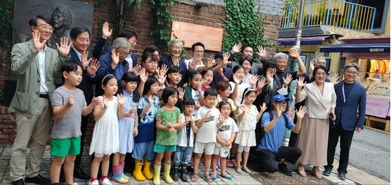 학전 새 이름 아르코꿈밭극장 개관
