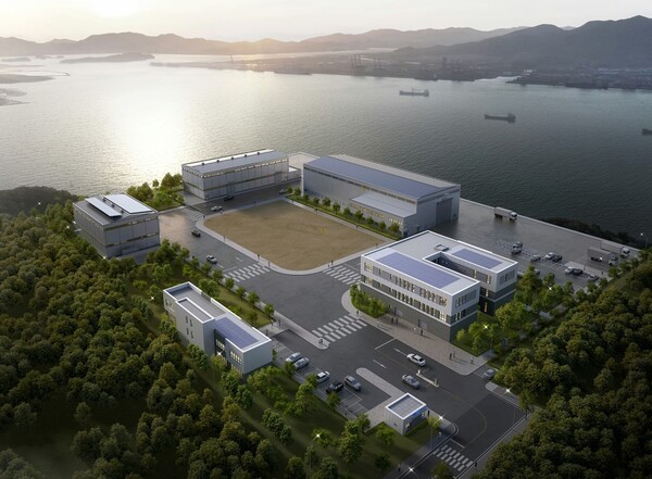 목포 남항, 세계 최초 친환경선박 실증운항 중
