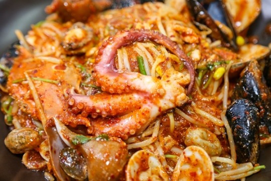 SNS 보양식으로 유명한 포항 이동 현지 맛집 ‘동해해물찜’