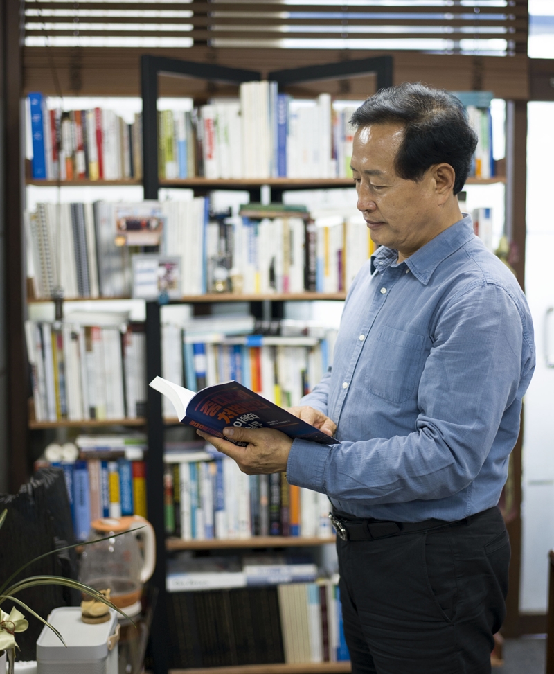 상상·몰입으로 혁신기술 개발 선도…고성능 전광판 선봬