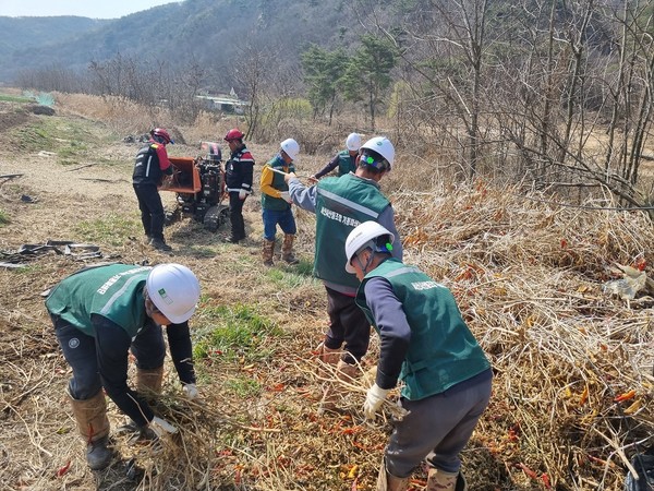 [전매포토] 서산시산림조합 농산폐기물 기동 파쇄단 운영