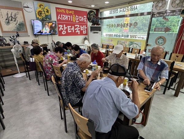 원주시 문막읍 한 끼 나눔 착한 식당, 어르신들에게 든든한 식사 나눔
