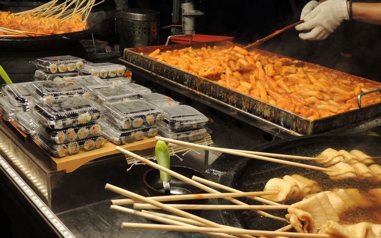김밥·떡볶이·옥수수 앞에 마약 붙이면 안 된다는데…