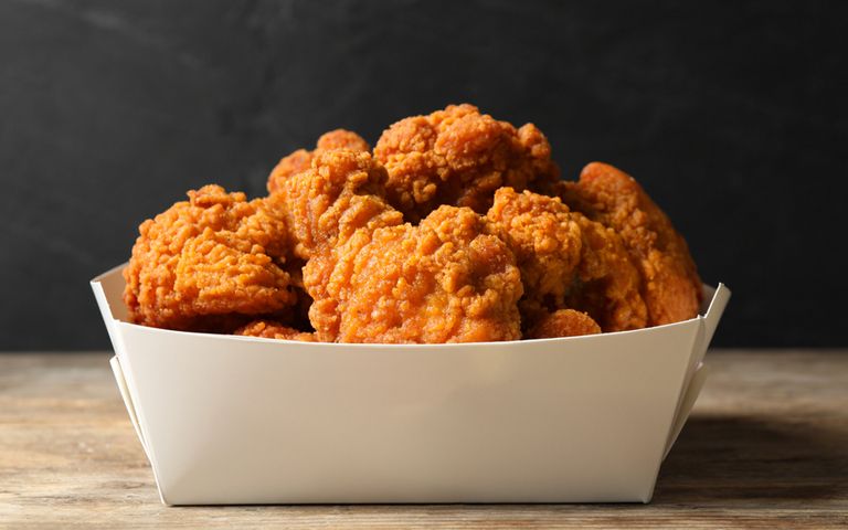치킨 한 마리는 안 팔아요 이 말에 휴대전화 든 50대, 결국 전과자 됐다