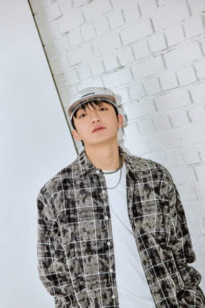 에잇세컨즈, 스트리트 무드 캡슐컬렉션  프로젝트 팔팔팔 화보 공개