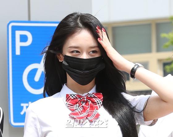 [포토] 티아라 지연 거수경례로 출근 신고