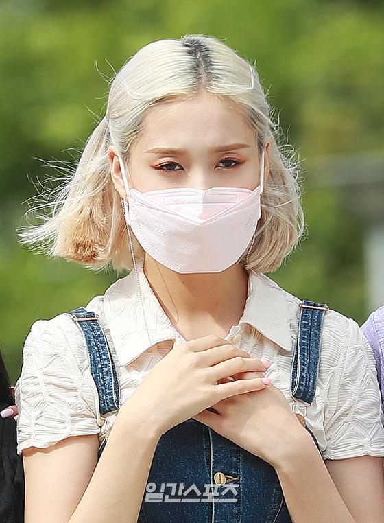 [포토] 스테이씨-재이, 두손을 모아~