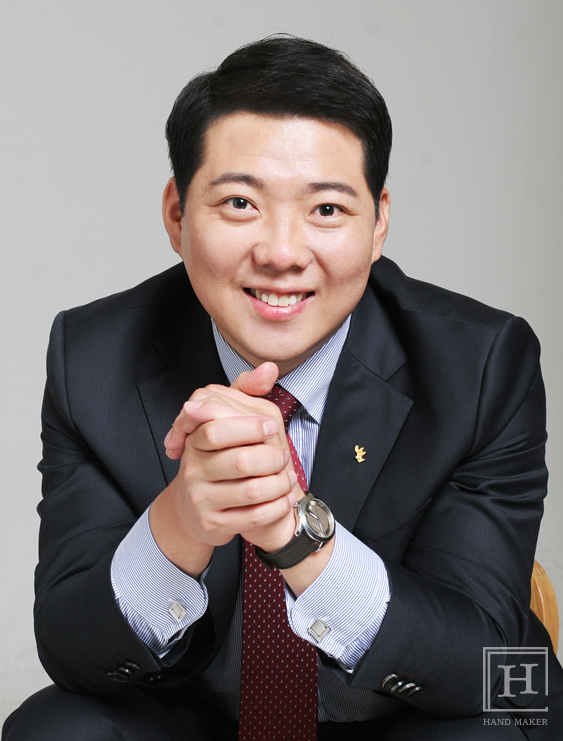 건강식 트렌드로 요식업 문화를 만든다 - 에쓰와이프랜차이즈 김성윤 대표