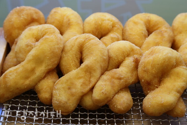 꼬인 마음도 사르르 풀어줄 꽈배기 맛집스마일찰진꽈배기 당진점 (합덕읍 운산리)