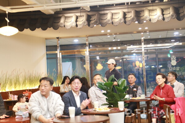문화 곳간이 된 제과점에서 가을 낭만을