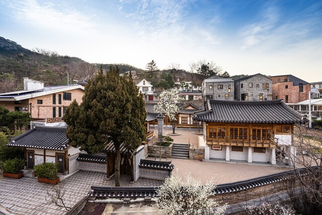 안평대군의 별서 무계정사의 옛 활터에 세워진 무계원