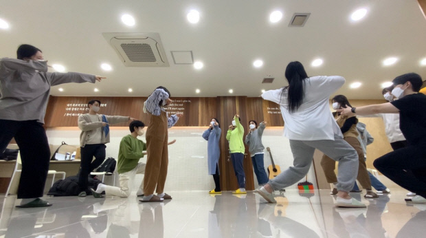 뮤지컬그룹 ‘파인트리’ 창단 “‘댄싱퀸’ 편하고 재미있게 즐기세요”