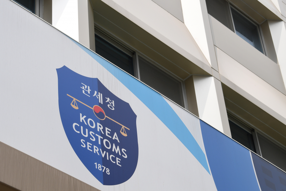 [단독] 전자담배업계의 2조 세금 전쟁…잎이냐 줄기냐 그것이 문제로다