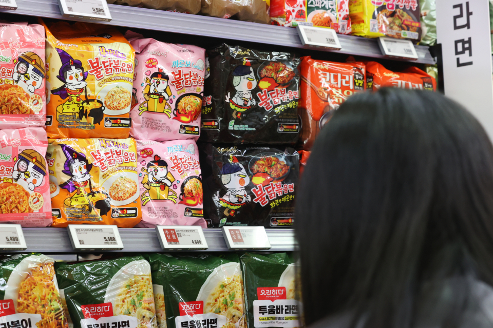 삼양식품, 과자 이어 라면 가격도 올렸다
