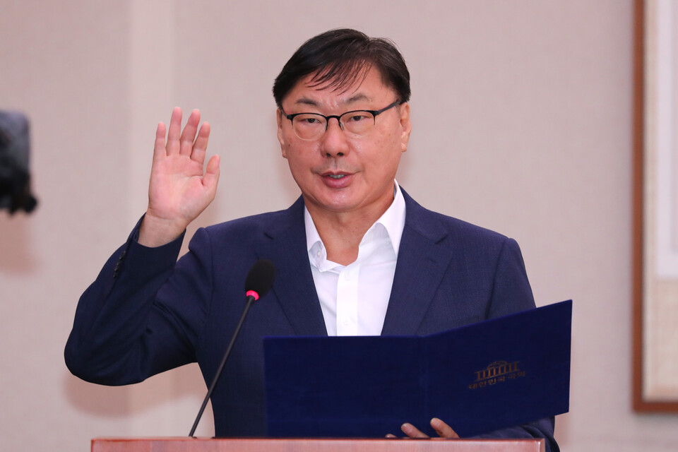 이화영 '술파티 위증 의혹' 재판, 검찰의 법관 기피신청에 정지
