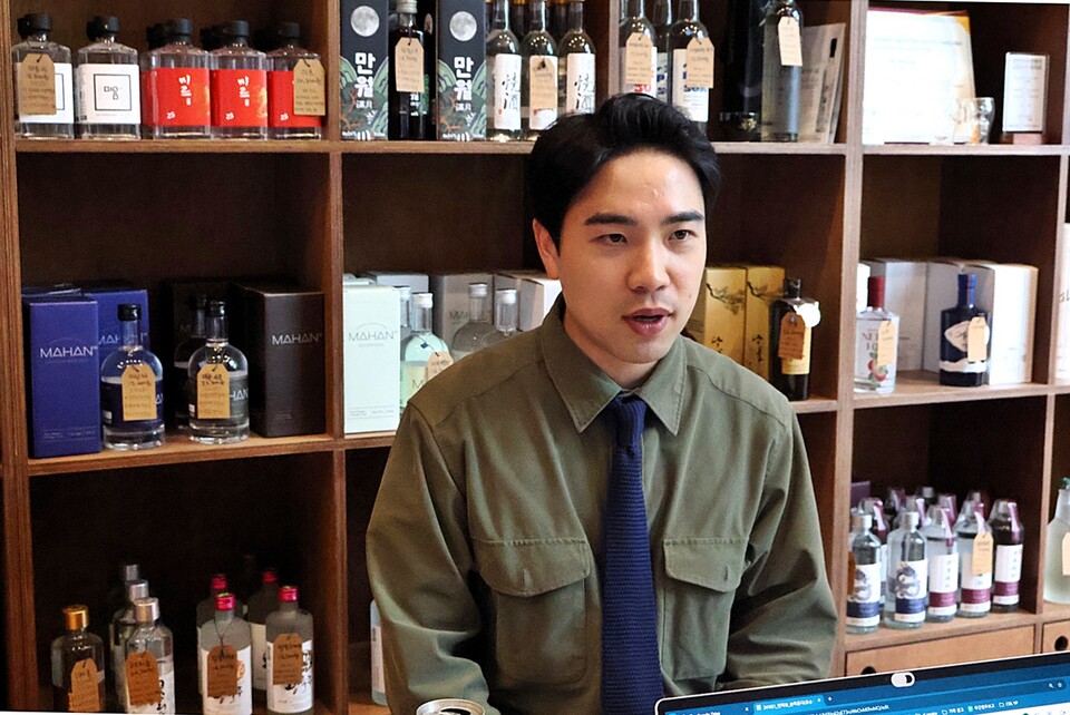 전통주, 단순한 술이 아닌 지역을 살리는 힘 : 전통주 바틀샵 술며든다 오승준 대표의 새로운 시각