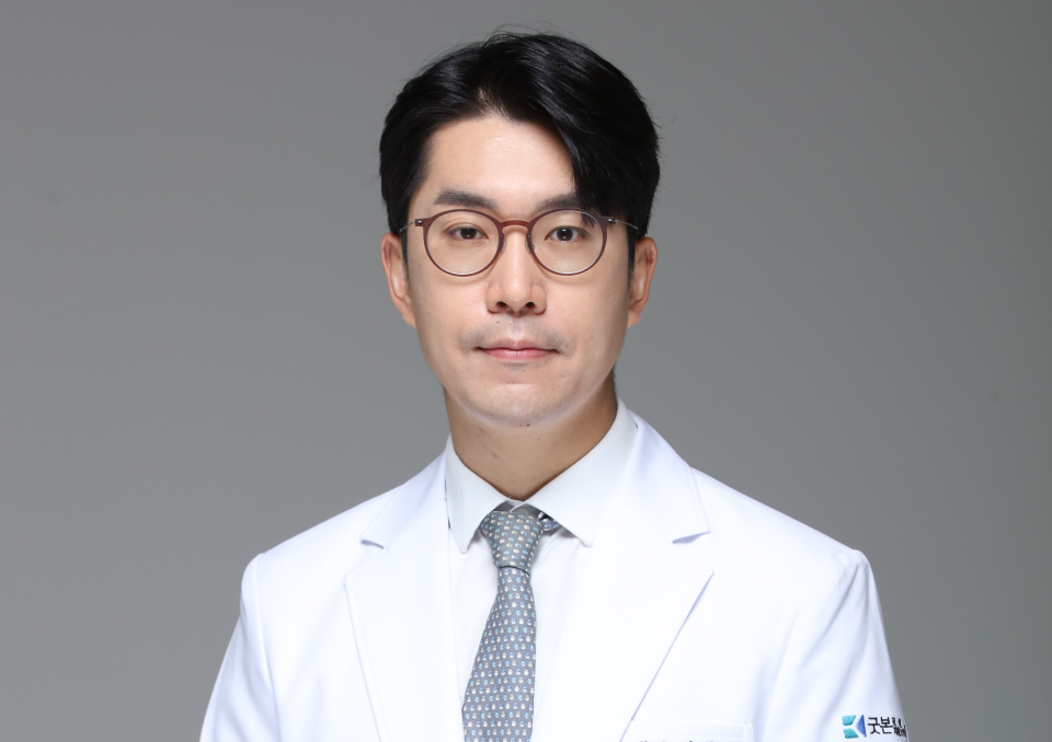스키 즐긴 후 무릎통증... 방치보다는 조기 정형외과 진단 중요