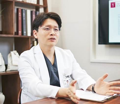 심한 발바닥 통증, 족저근막염 치료 필요할 수도