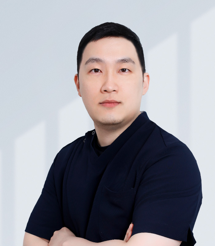 여름철 악화되는 여드름, 이유와 해결 방법은?