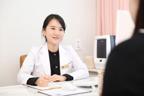 [V헬스] 기미, 주근깨 등 부작용 없는 색소치료 필요하다면