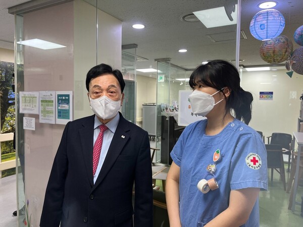 김철수 대한적십자사 회장, 서울적십자병원 진료 현장 점검