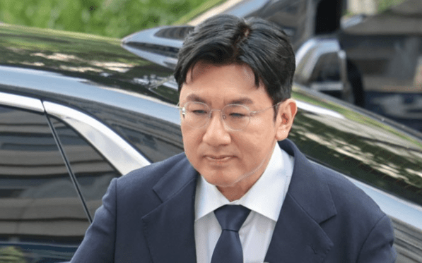 검찰 "방시혁 구속 필요 사유 소명 부족" 구속영장 반려