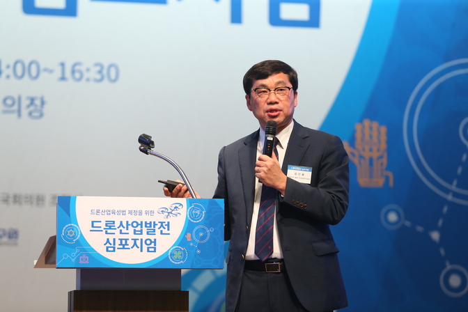 “중국이 드론시장 선점?… 취미레저용일뿐 ‘상업용’은 국가경쟁 치열”