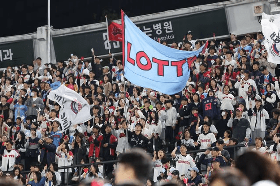 진격의 롯데…마! 시리즈로 야구빵 전쟁 참전