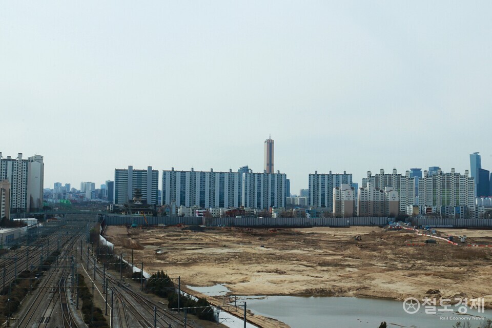 [기획] 용산역 철도교통허브化 ② 여객ㆍ물류 모이는 최적 입지...과제는?