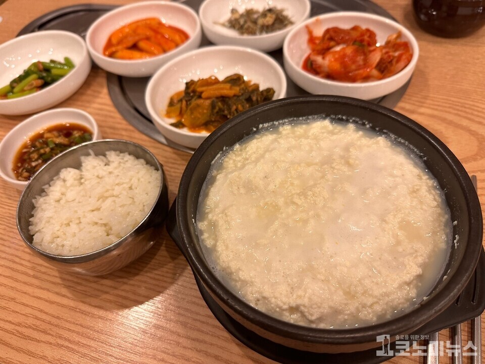 [1人1食] 몽글한 식감·구수한 향의 매력 미당순두부