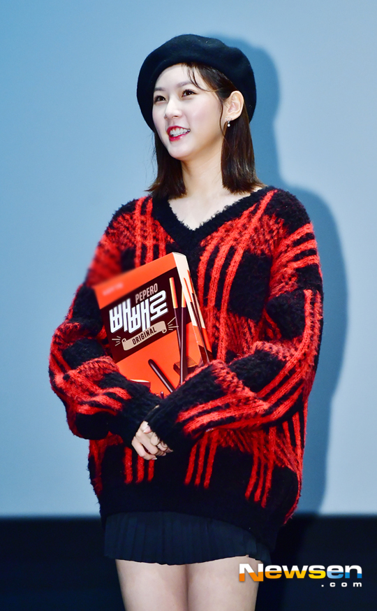 김새론 ‘빼빼로 선물 드릴게요’(동네사람들 무대인사)[포토엔HD] 