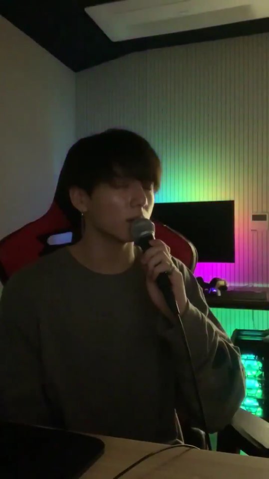방탄소년단 정국, 아이유 ‘이런 엔딩’ 커버곡 공개 ‘역시 황금막내’
