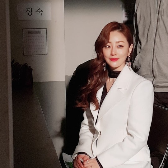 ‘SKY캐슬’ 오나라, 찐찐다운 면회 패션 “우주석방 원해요”[SNS★컷]