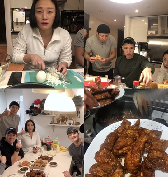 ‘극한직업’ 장진희, 수원왕갈비통닭 완벽 재현 맛은 어떨까