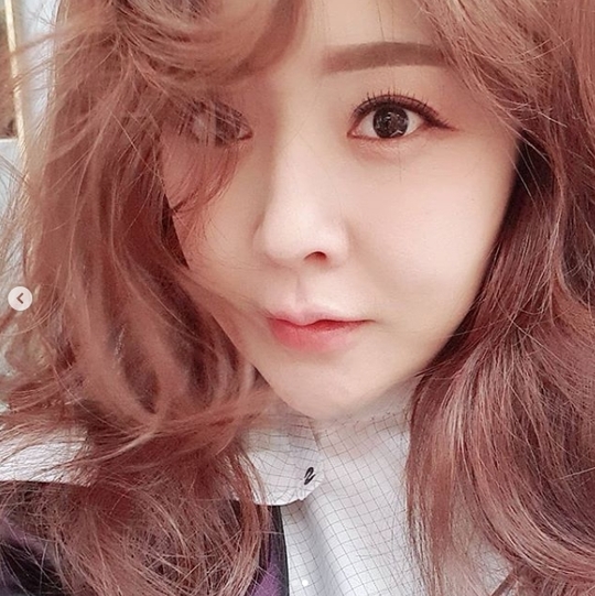 금잔디 봄맞이 헤어스타일 변신, 핑크색도 소화한 고속도로 여왕[SNS★컷]
