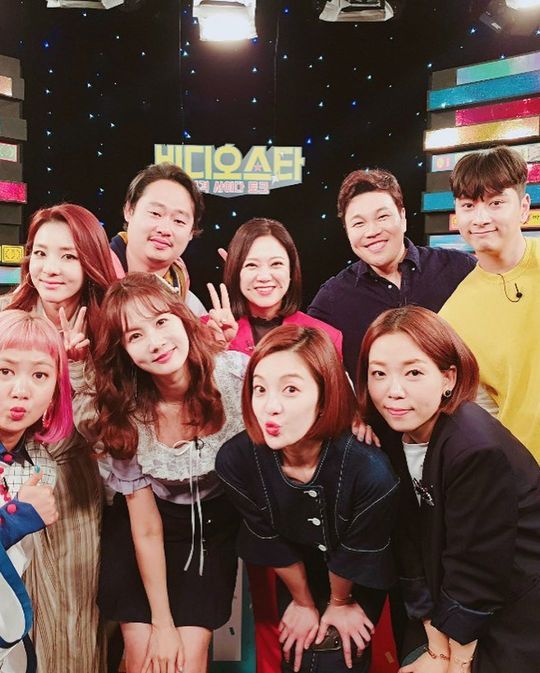 황보라, ‘차현우♥보라’ 플랜카드 앞에서 찰칵[SNS★컷]