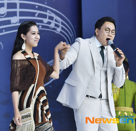 더원  ‘자신감 폭발하는 퍼포먼스 ’[포토엔HD]