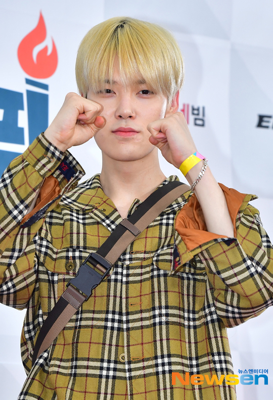 젤로, 주먹 불끈쥐고[포토엔HD]