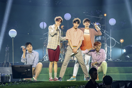 데이식스, 7월 15일 컴백 깜짝 발표 ‘자체 최대 규모 팬미팅 성료’