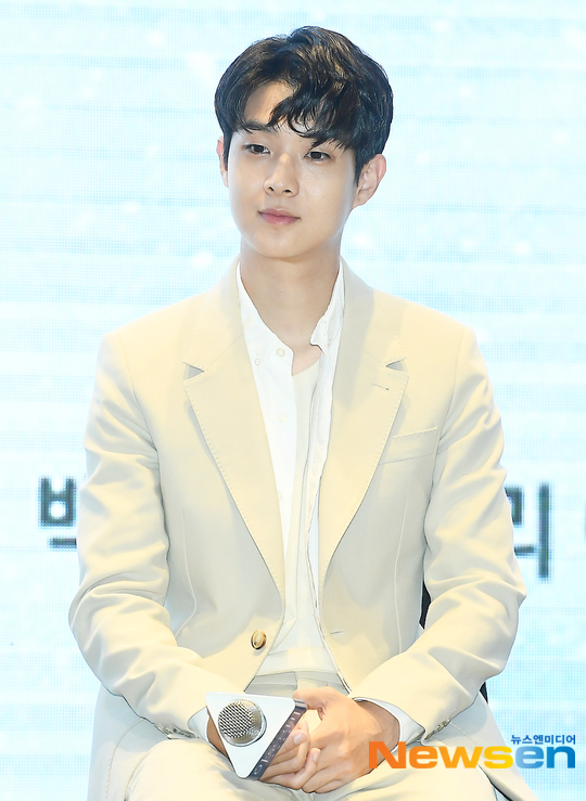 최우식, 질문을 곰곰히~[포토엔HD]