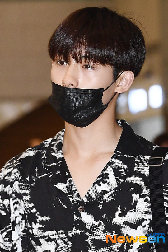 웨이션브이 윈윈 ‘눈빛만 봐도 잘생김’[포토엔HD]